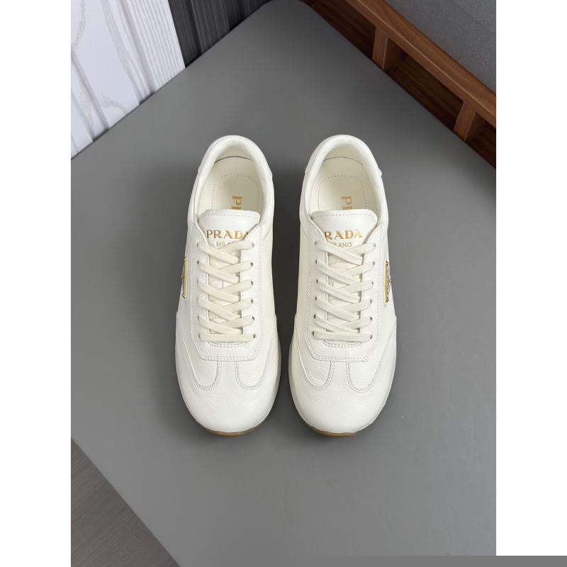 Pra*a casual shoes